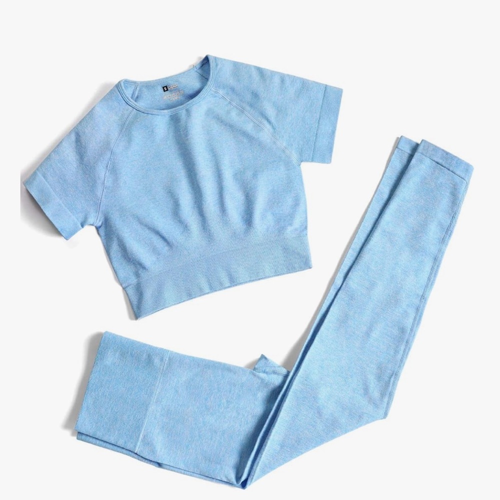 Amazon Light Blue Seamless Yoga Set